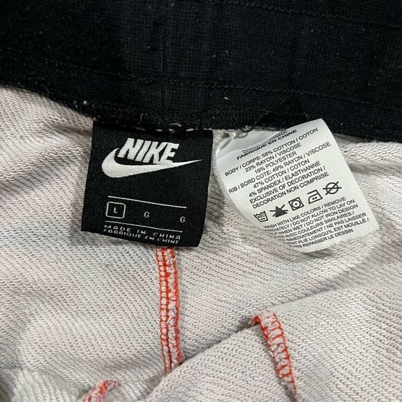 Nike Swoosh Organic Distortion Alumni Sweat Shorts (CW4805-100) - Picture 4 of 9